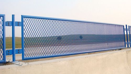 Expanded Metal Mesh fence