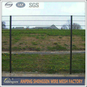 Wire Mesh Fence Wire Mesh Fence