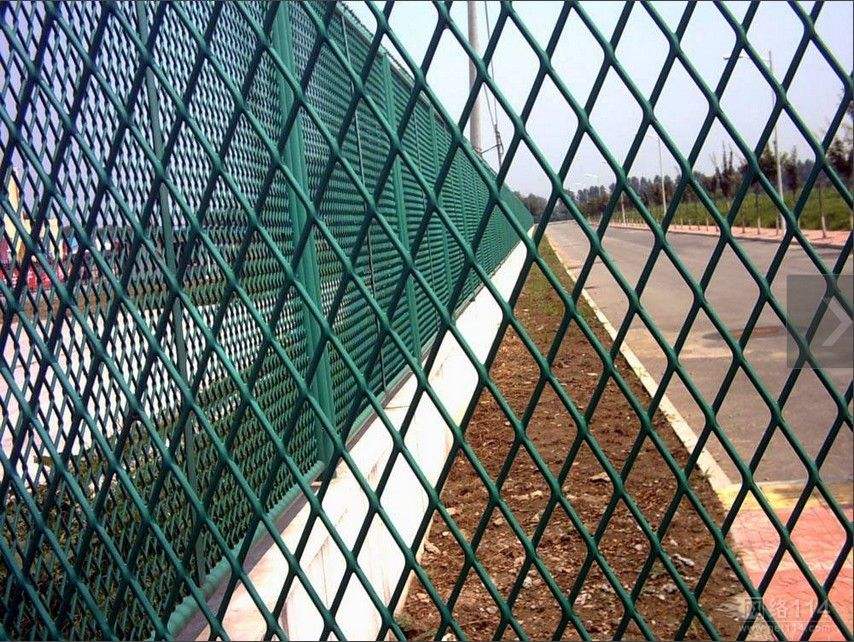 Expanded Metal Mesh fence